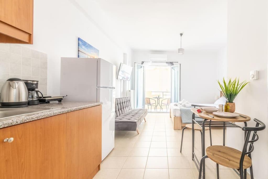 Urban Apt Next University 11 Ираклио Екстериор снимка